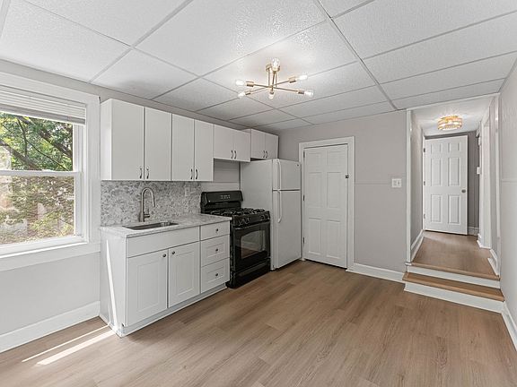 2nd image of 858 Market St