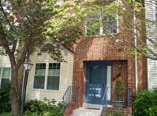 5917 High Meadow Rd, Alexandria, VA 22310