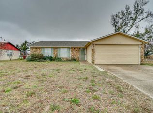 6302 Lake Dr, Panama City, FL 32404