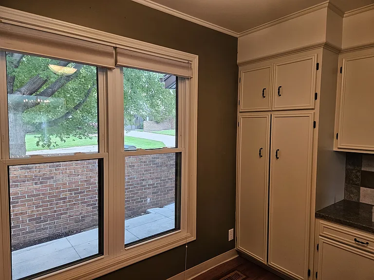 2018 Greenbriar Ln — Photo 8