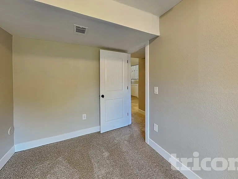 1723 S Cathay St — Photo 11