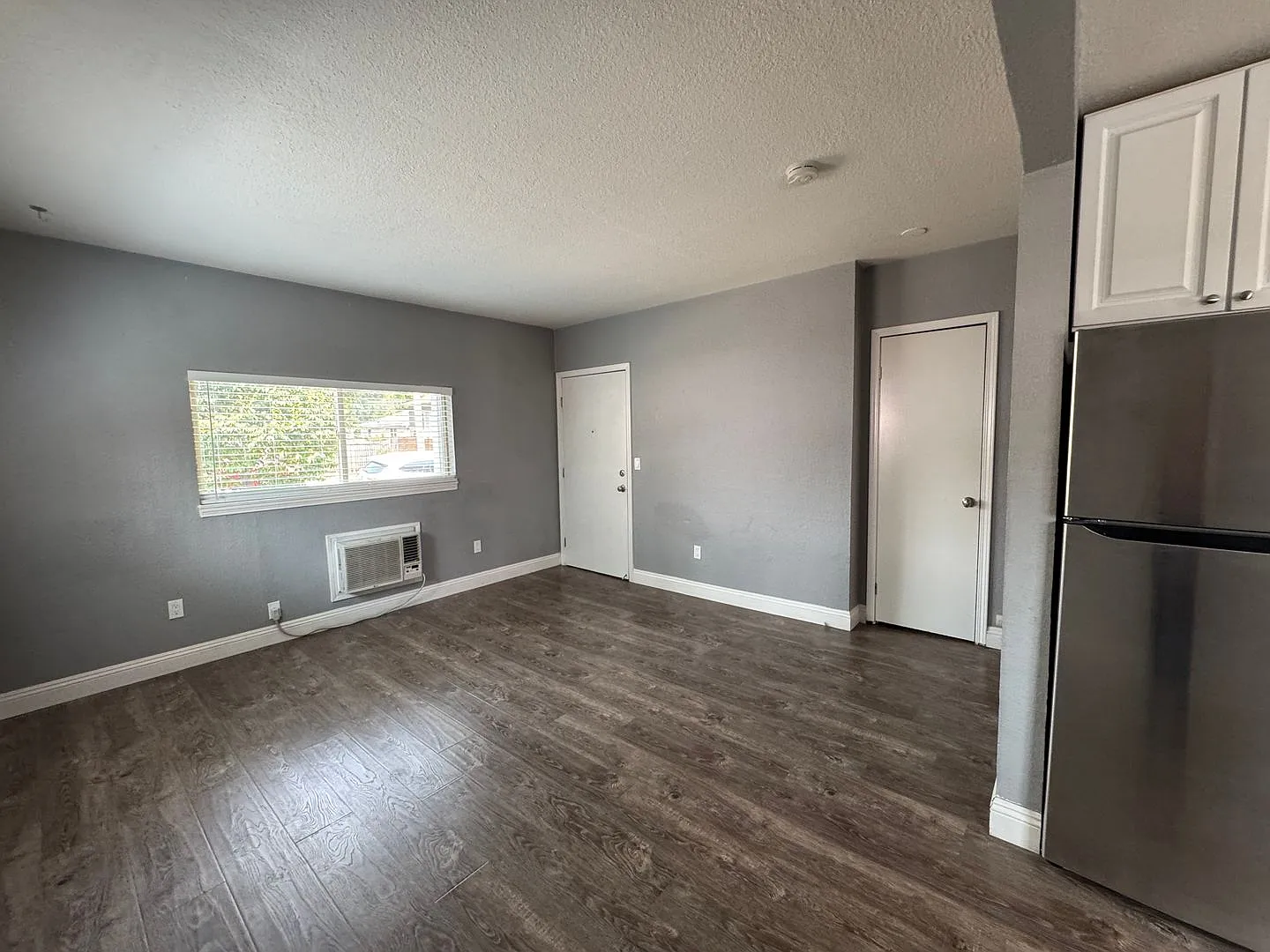 2643 32nd Street — Photo 3