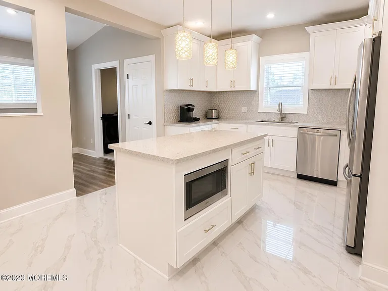 202 Palermo Ave — Photo 22