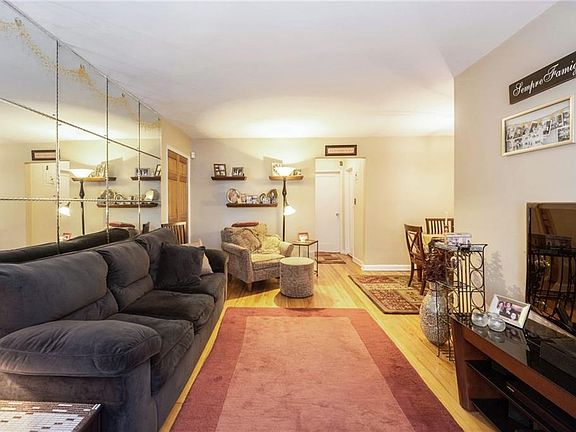 3rd image of 1511 Independence Ave #1B