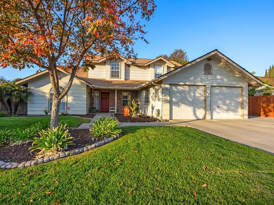 1st image of 398 Palm Cir