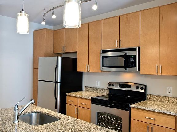 2nd image of 3061 Mount Vernon Ave Unit N201