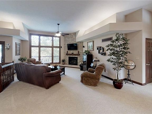 3rd image of 4639 Elysian Way