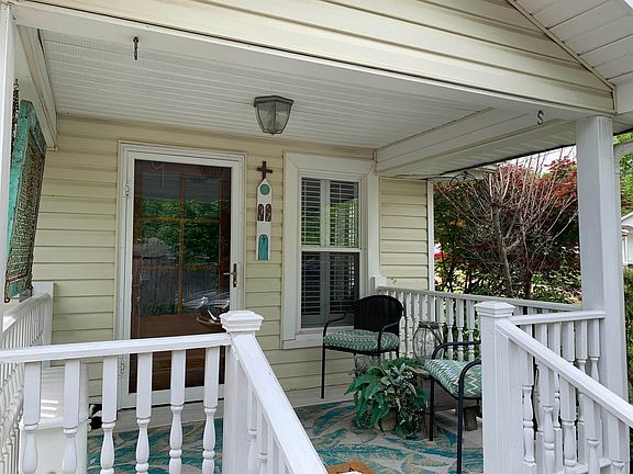 3rd image of 77 Brick Ave
