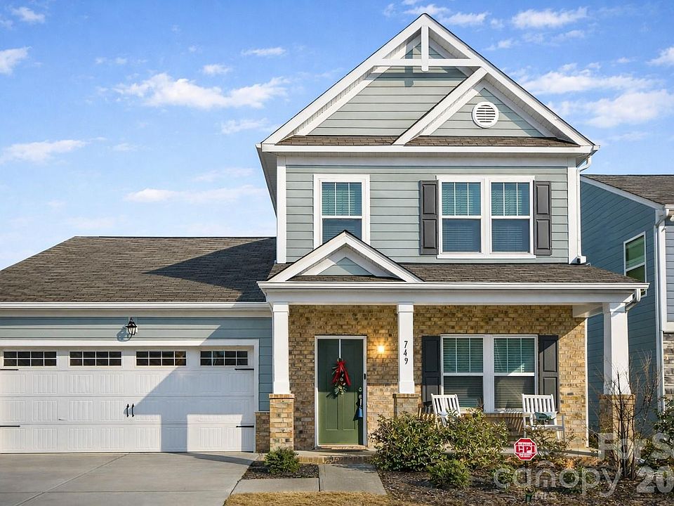 1st image of 749 Alexander Commons Dr