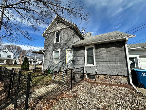2nd image of 482 Capital Ave NE #2