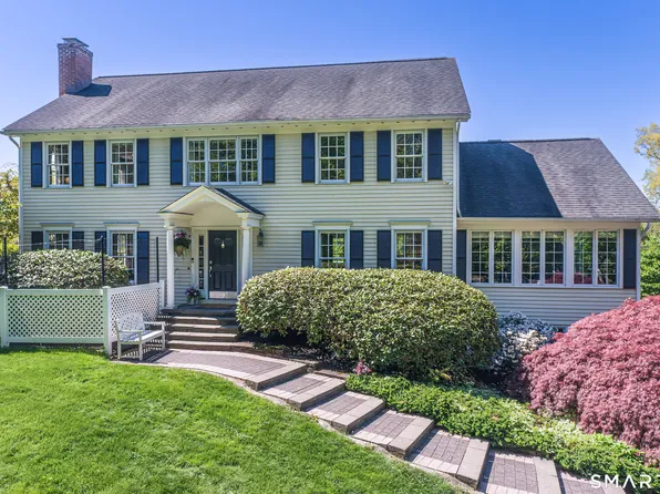 9 Schoolhouse Place, Ridgefield, CT 06877