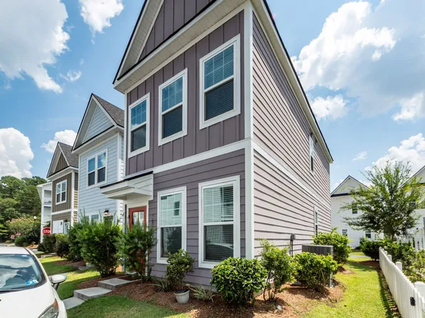 7102 Channel Park Dr, Hanahan, SC 29410