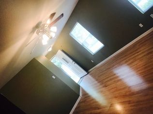 209 Madison Ln, Hutto, TX 78634
