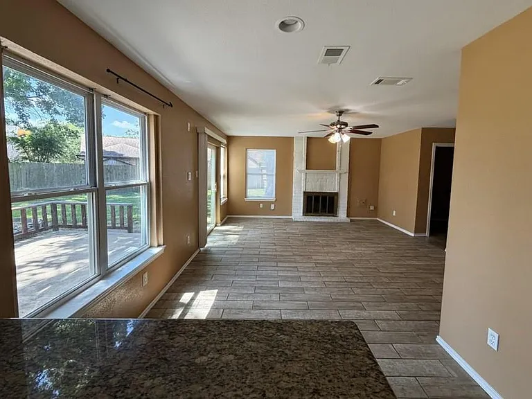 10307 Linecamp Dr — Photo 7