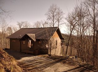 2253 Round Top Rd, Almond, NC 28702