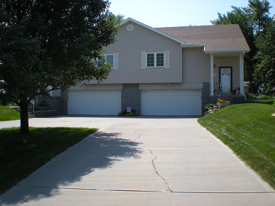 1st image of 9217 Blondo St