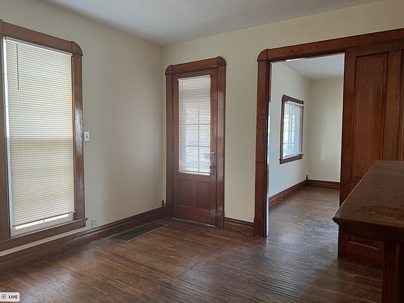 5th image of 303 S Green St