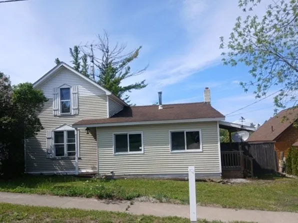 434 Democrat Rd, De Tour Village, MI 49725