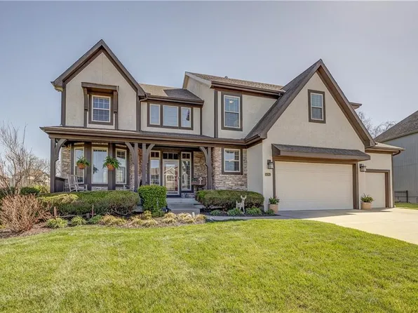 14761 S Turnberry St, Olathe, KS 66061