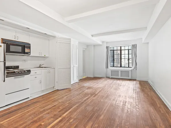 45 Tudor City Place image 1 of 10
