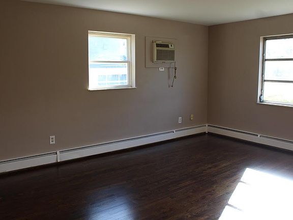3rd image of 2316 Indian Mound Ave APT 2