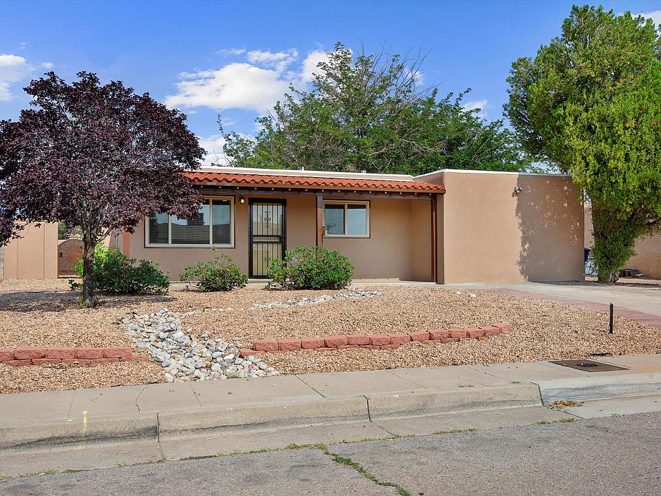 1st image of 3124 La Veta Dr NE