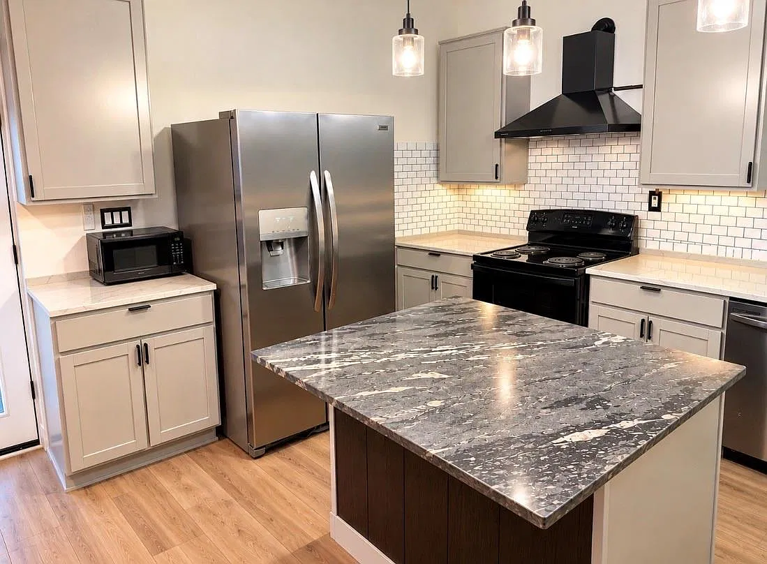 2 bed, 1.0 bath, $1,600 — Photo 3