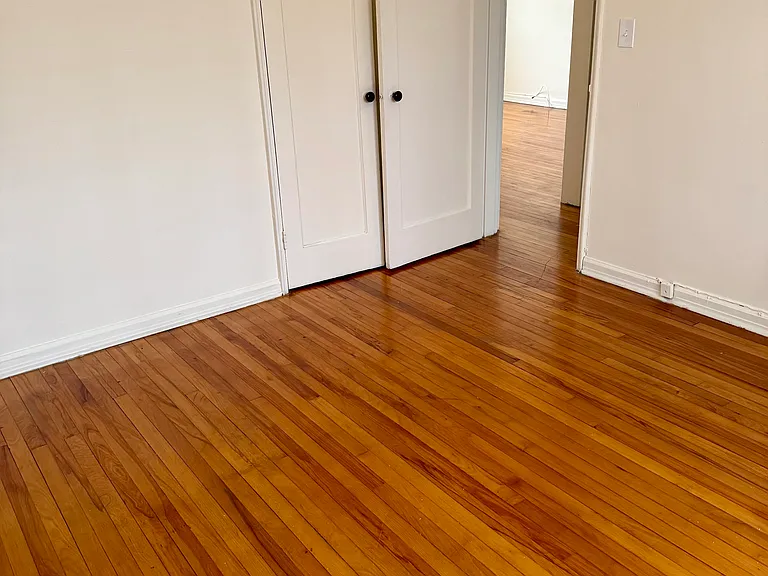 4 Springwood Cir #4I — Photo 5