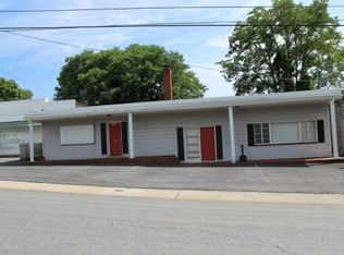 110 Peakland Ct, Bedford, VA 24523
