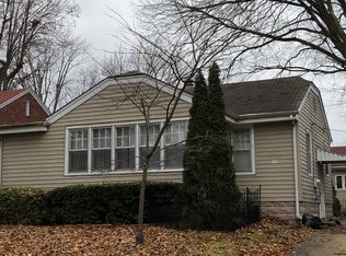 855 S 18th St, Decatur, IL 62521