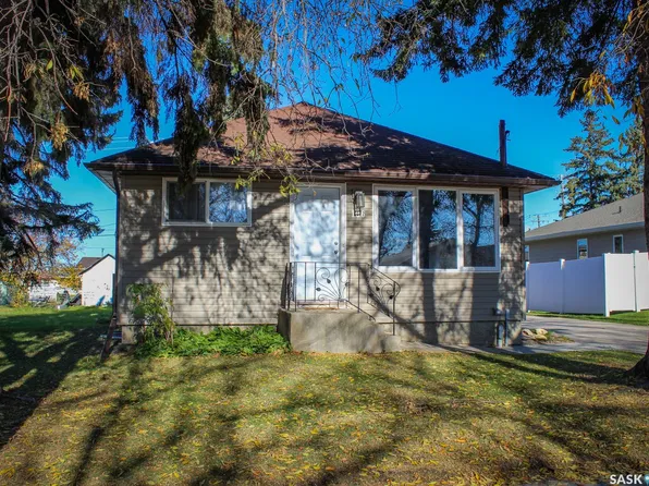 106 Higgins Avenue W, Melfort, SK S0E 1A0