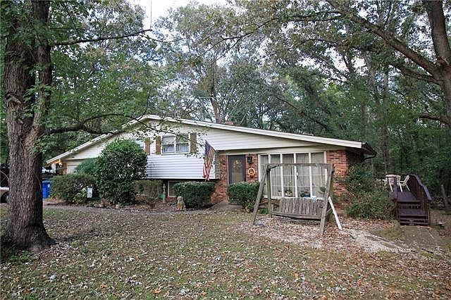 1st image of 1372 Chancellor Dr