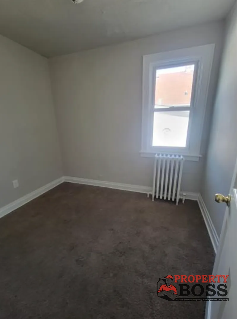 3843 Euclid Avenue 2nd E.C - 1 — Photo 3