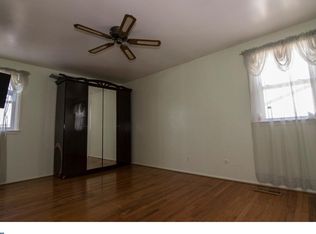 388 Woodhaven Rd, Philadelphia, PA 19116