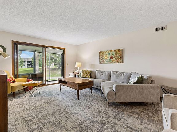 5th image of 10540 43rd Ave N APT 111