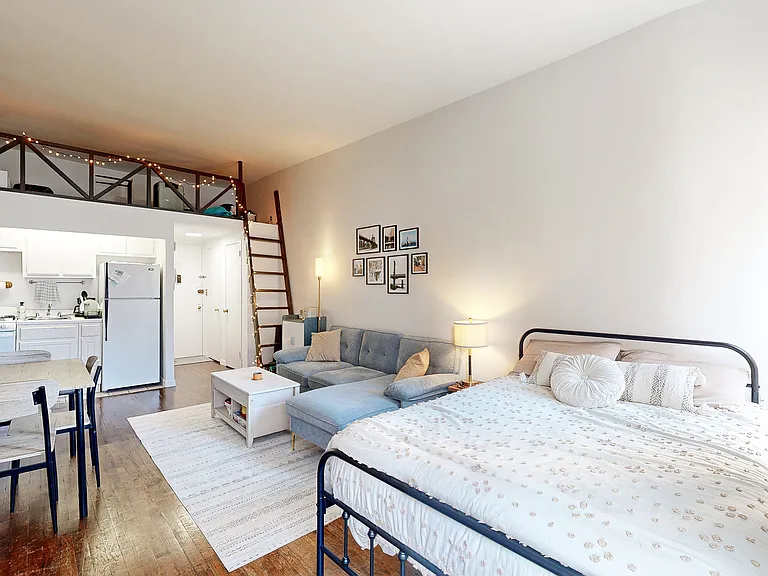 323 W 75th St #3D — Photo 5