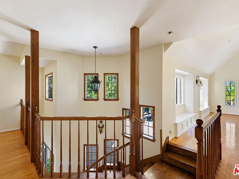 5237 San Feliciano Dr — Photo 15