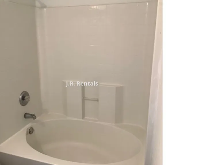 413 Brittney Way #D — Photo 19