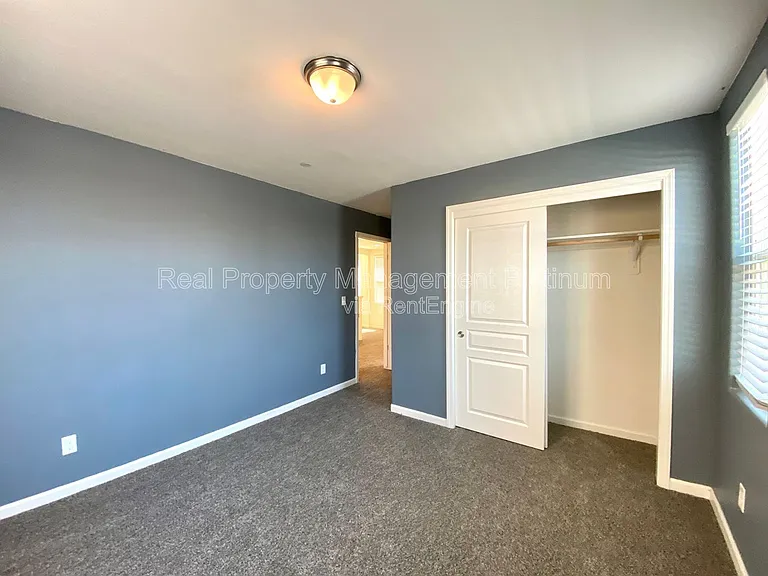 2534 Mustang Dr — Photo 36