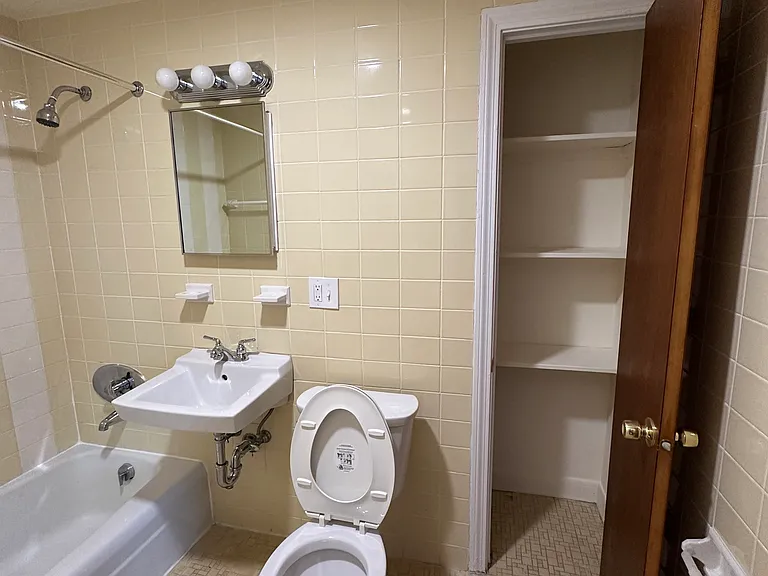 62 Brighton Ave #404 — Photo 11