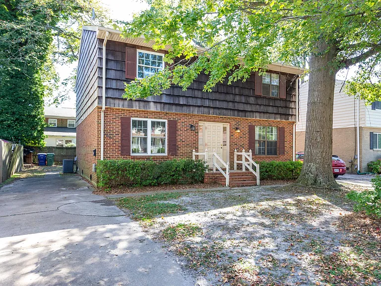 9392 Pine Tree Rd #B — Photo 21