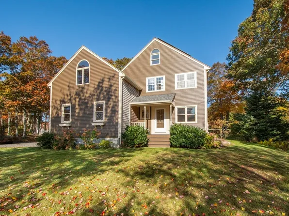 35 Nonantum Rd, Plymouth, MA 02360