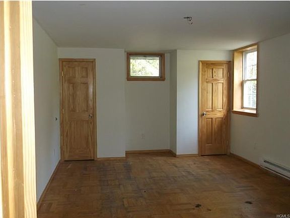 4th image of 1 Cobble Creek Dr
