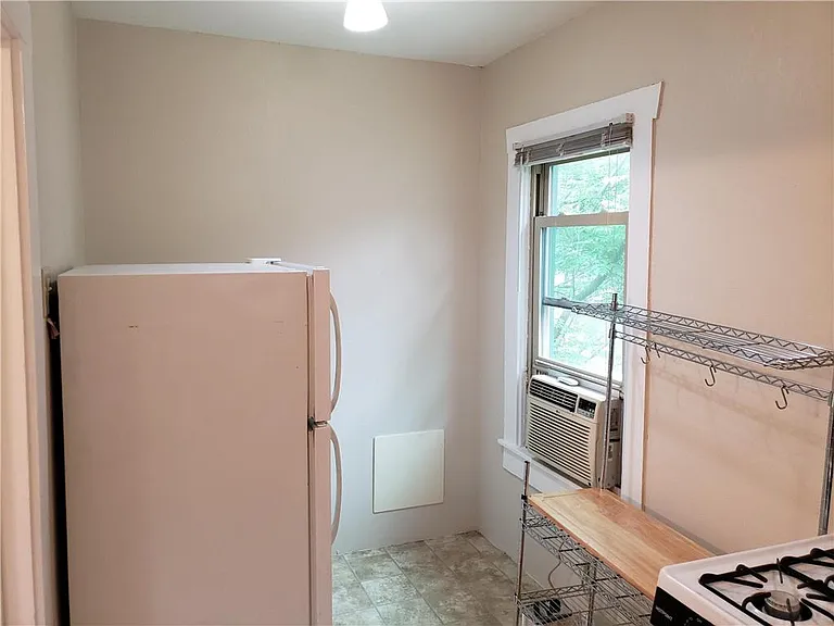 405 E 38th St #2 — Photo 7