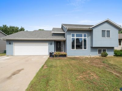 812 E Heatherwood Cir, Brandon, SD, 57005