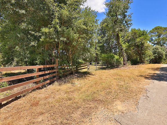 2nd image of 42219 Cedar Creek Rd
