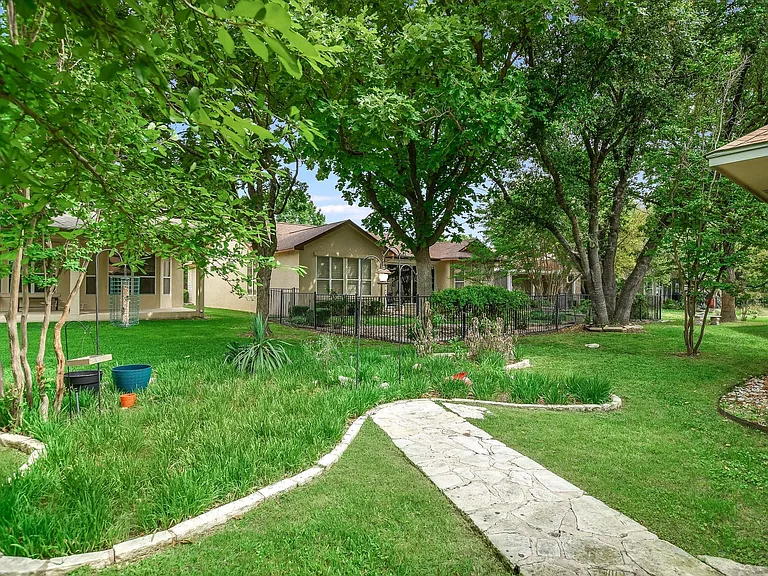 116 Running Water St — Photo 28