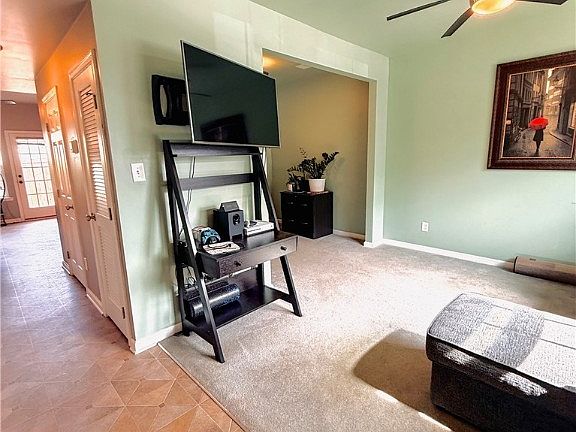 5th image of 907 Kitty Hamilton Cir
