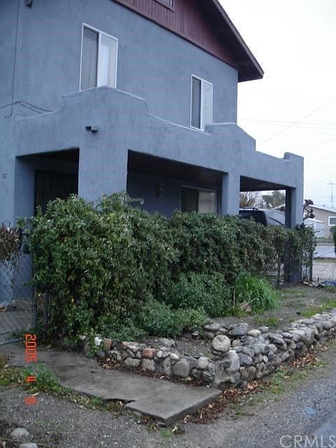 Covered front door entrance