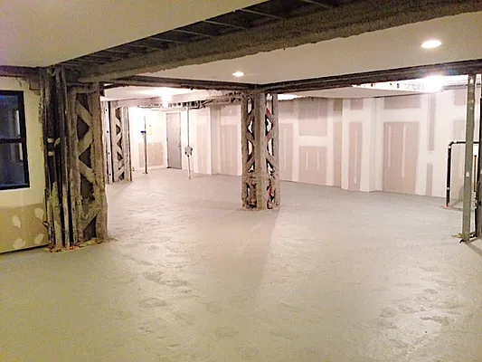 Sold by Christopher Korey | media 18